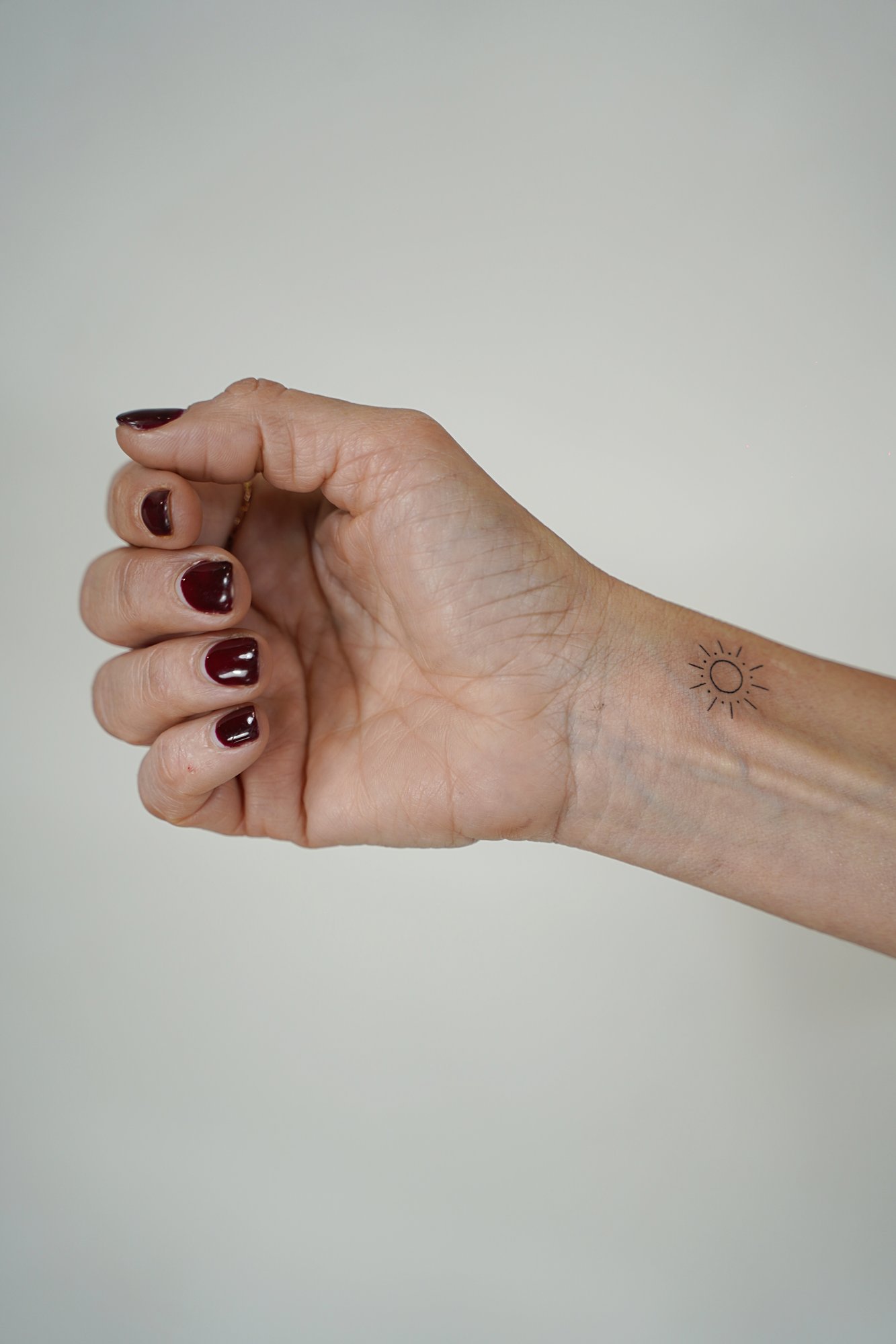 Tatuaje de corazon linea en zona desconocida, línea fina