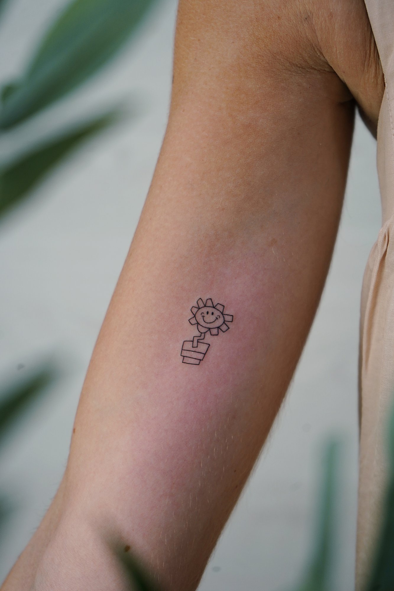 Tatuaje de dibujo manuscrito en zona desconocida, línea fina