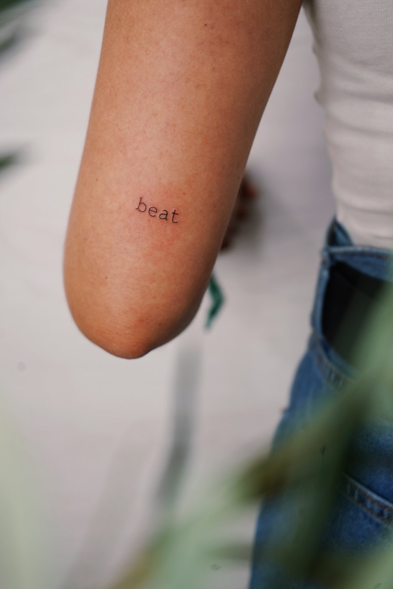 Tatuaje de limon medio en zona desconocida, línea fina