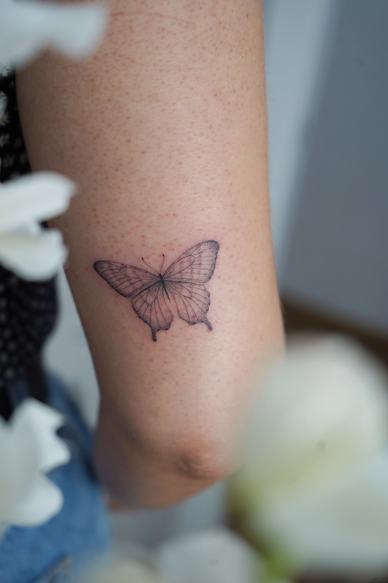 Tatuaje de olas realista en zona desconocida, línea fina