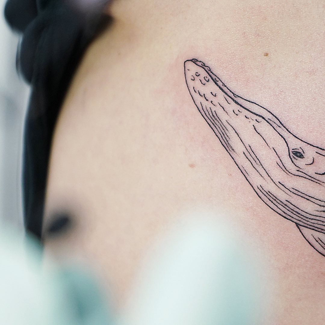 Tatuaje de marino en antebrazo, línea fina Sinkply Madrid