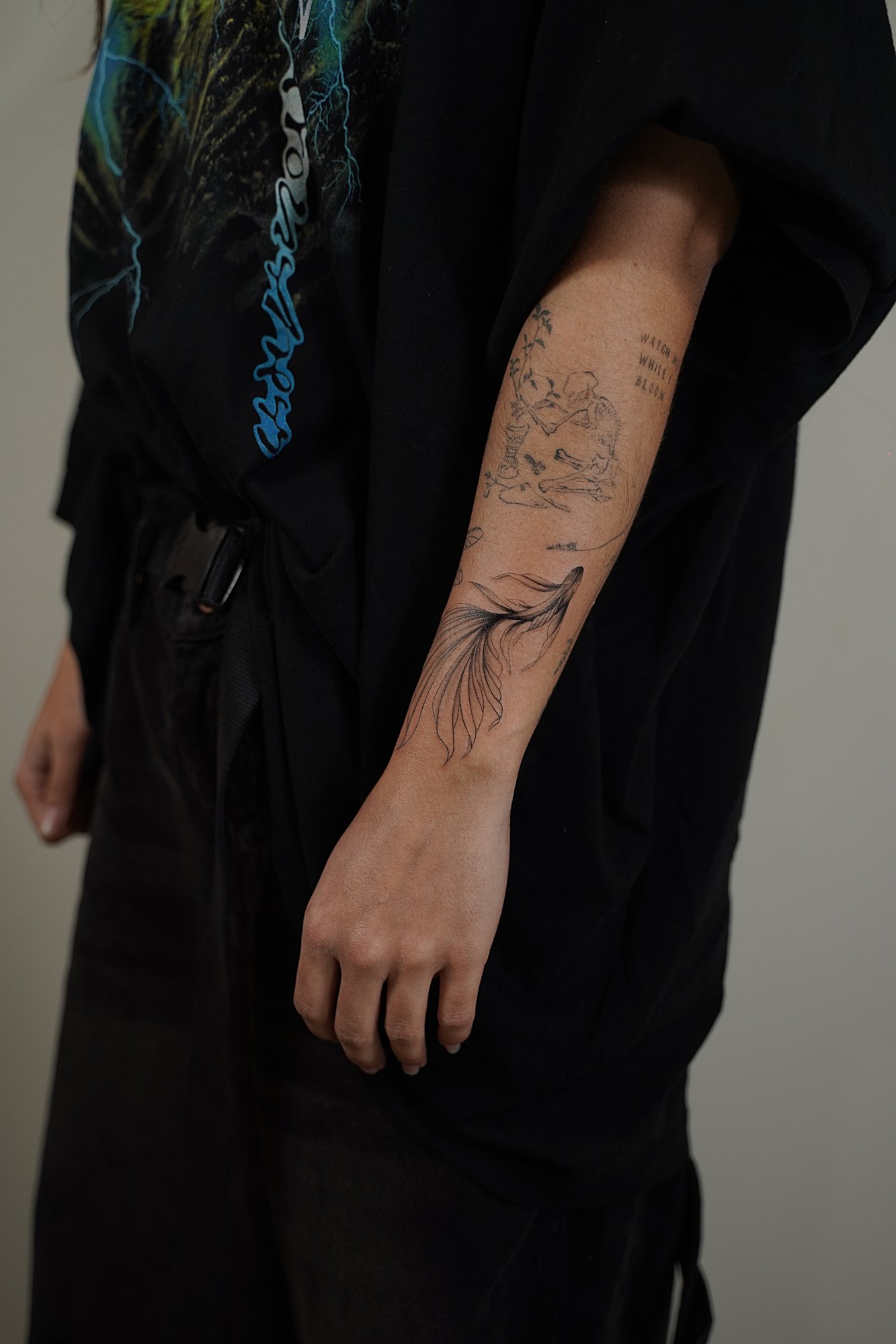 Tatuaje de pez beta en zona desconocida, línea fina