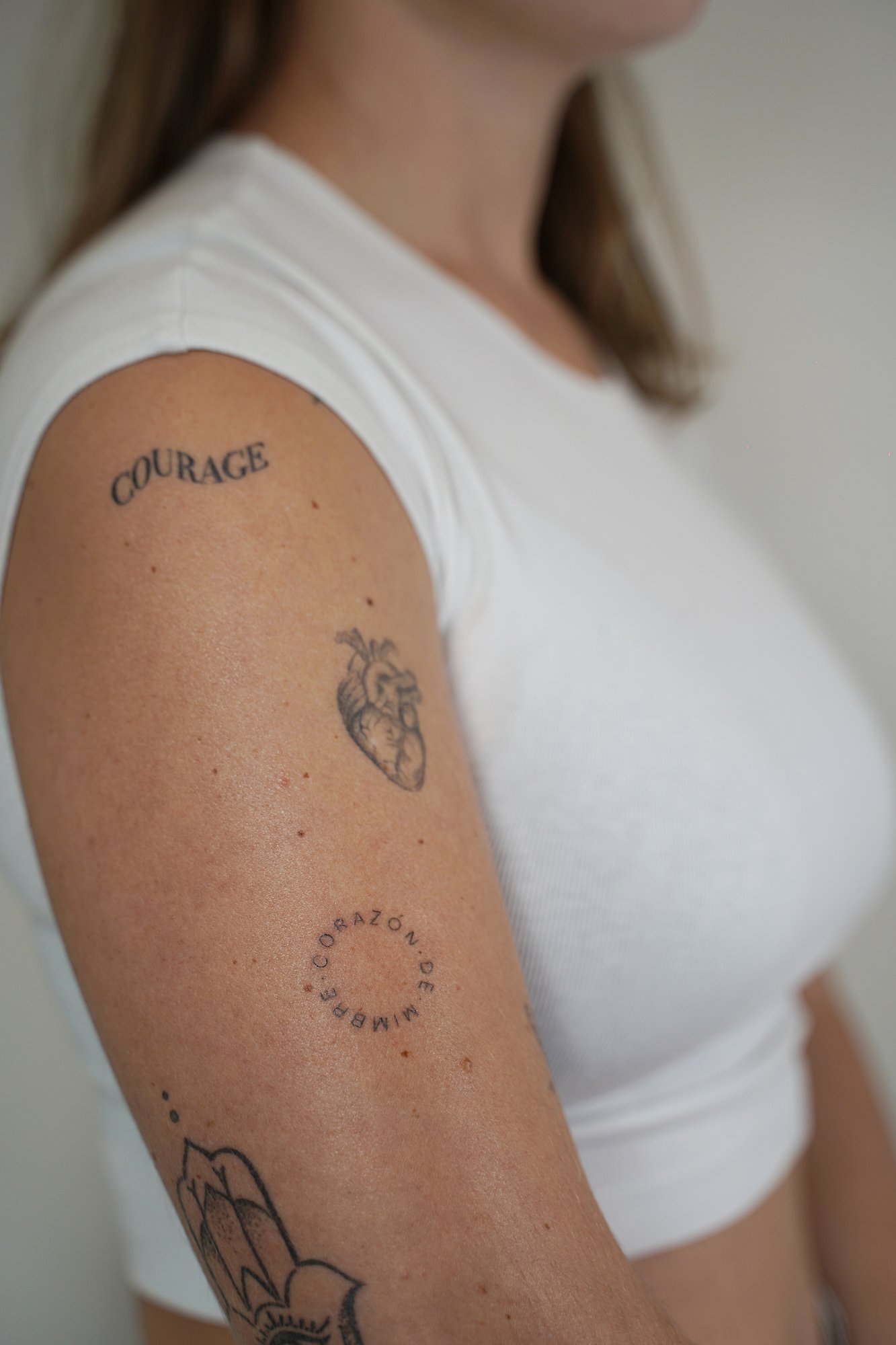 Tatuaje de pinguino linea en zona desconocida, línea fina