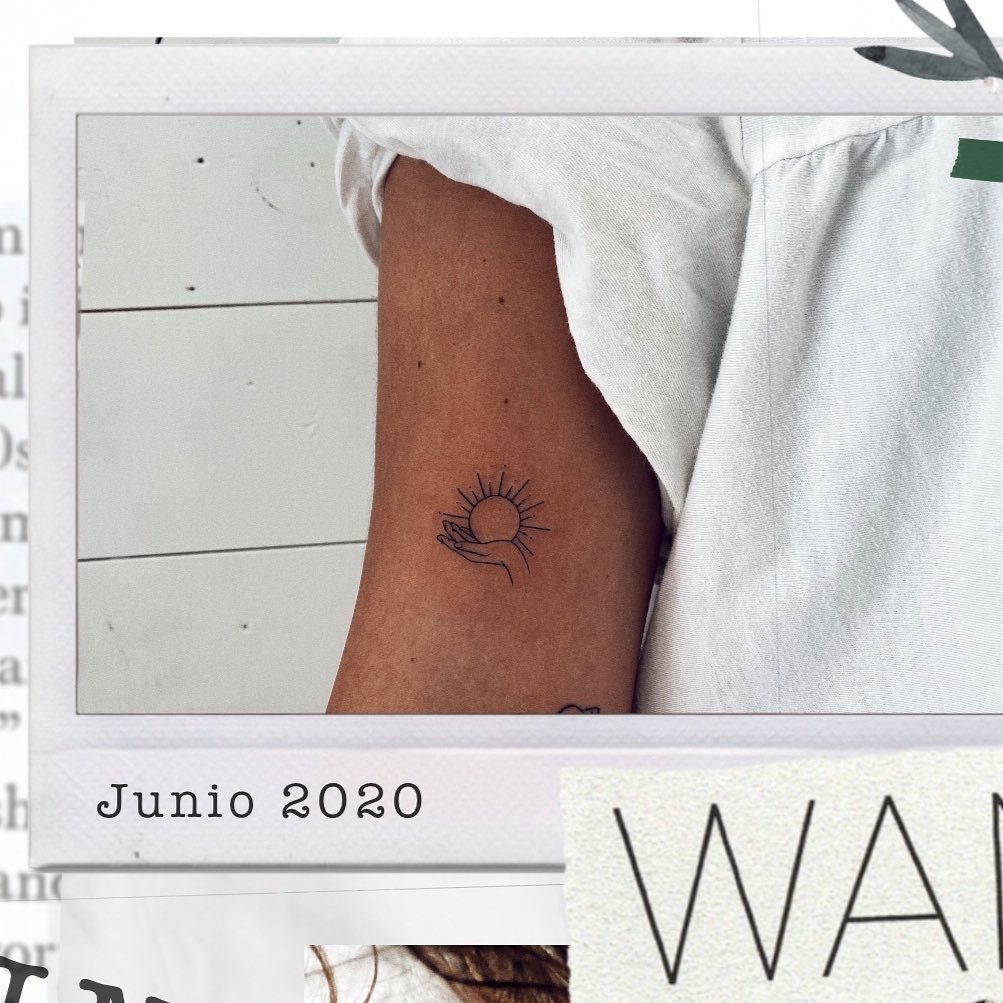 Tatuaje de sol en antebrazo, línea fina Sinkply Madrid