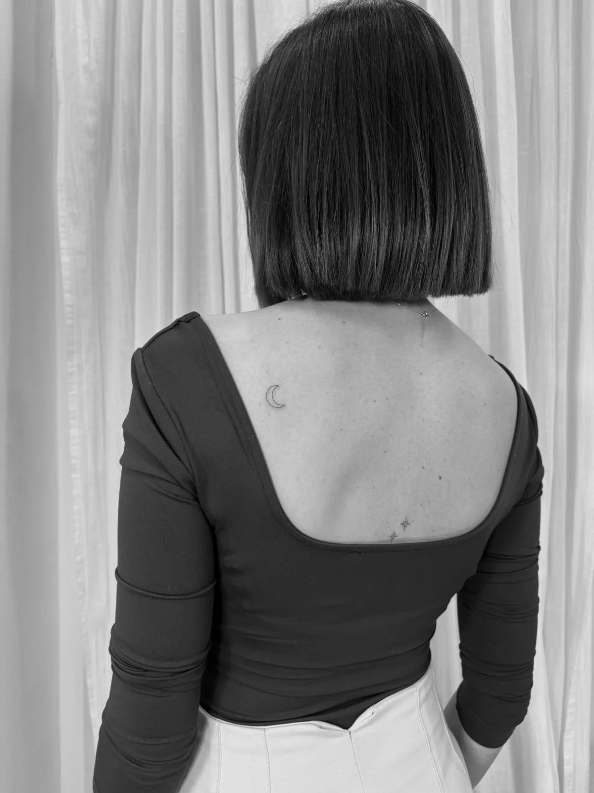 Tatuaje astros luna creciente estrella espalda
