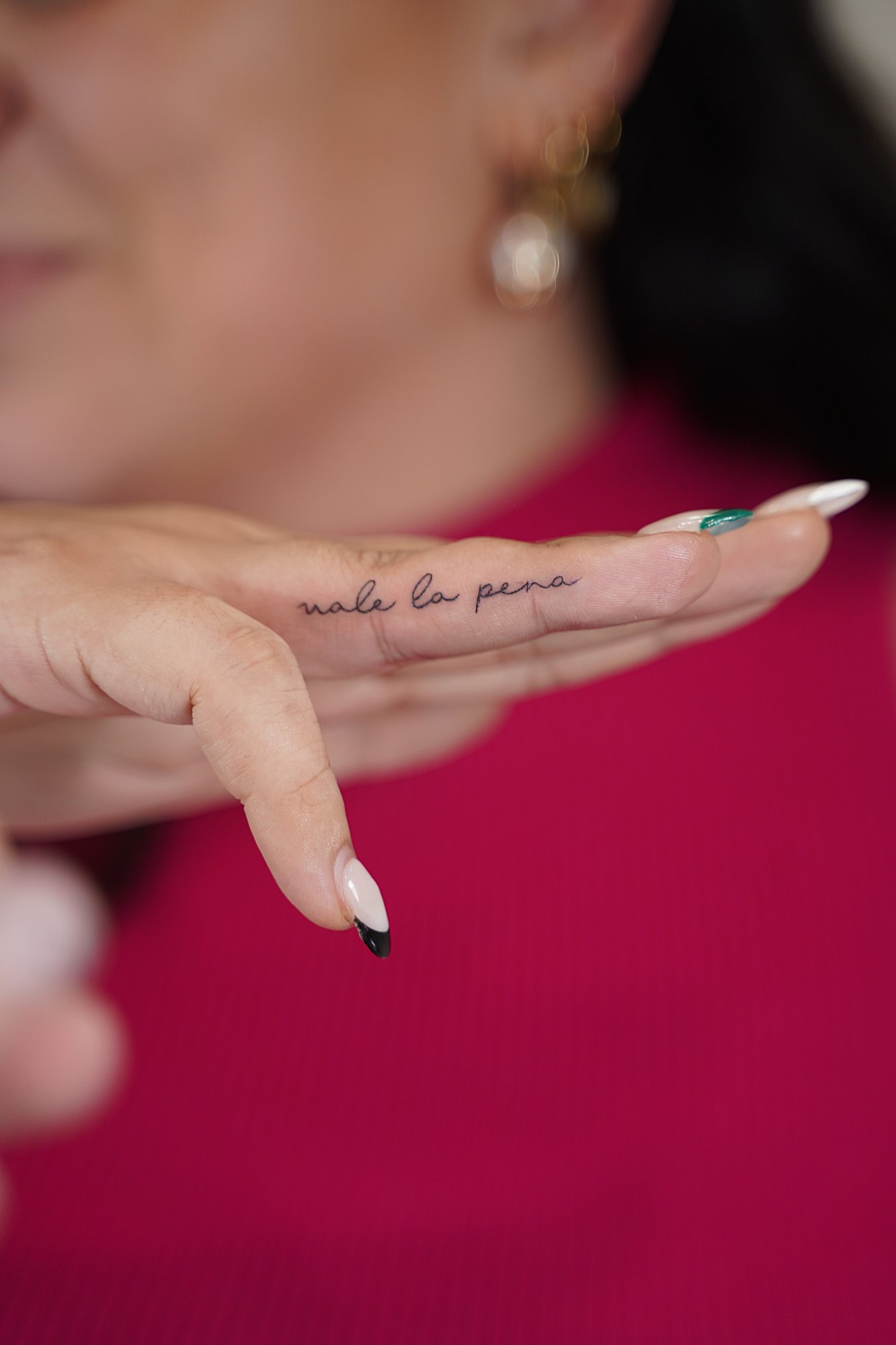 Tatuaje de sol simple en zona desconocida, línea fina