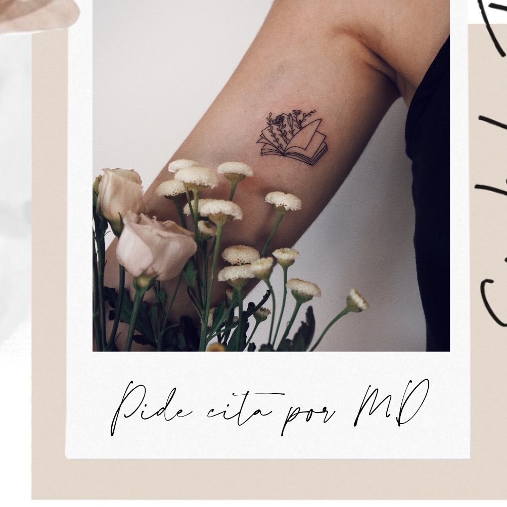 Tatuaje de flor en antebrazo, línea fina Sinkply Madrid