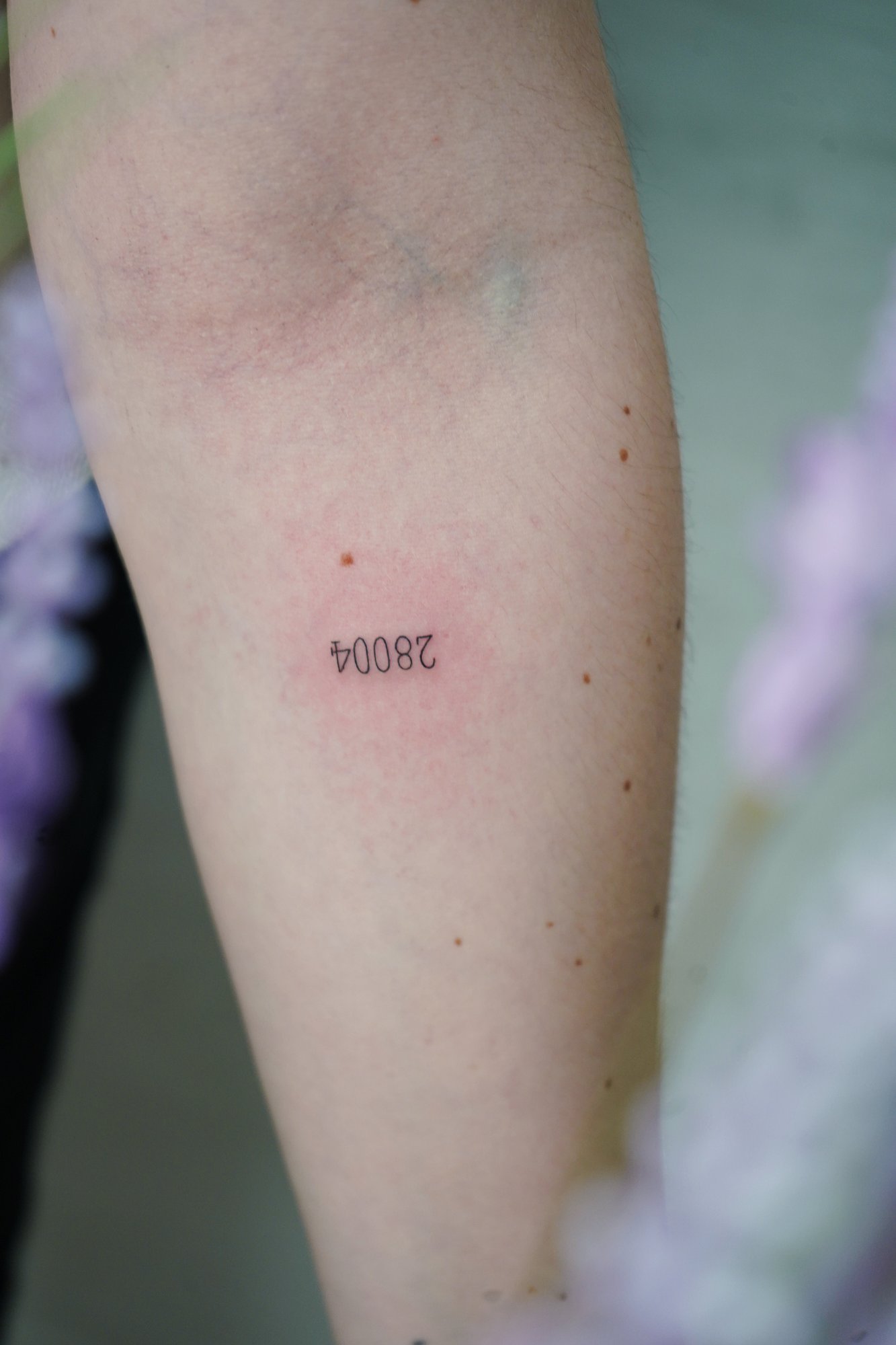Tatuaje de codigo postal en zona desconocida, línea fina