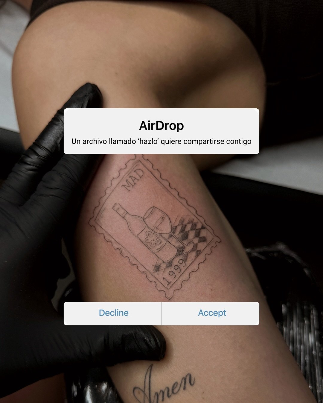 Tatuaje de frase en antebrazo, línea fina Sinkply Madrid