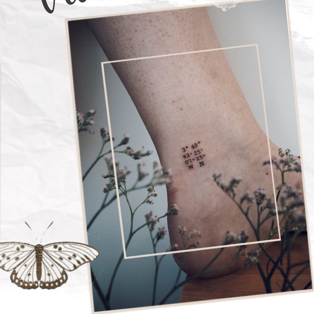 Tatuaje de frase en antebrazo, línea fina Sinkply Madrid