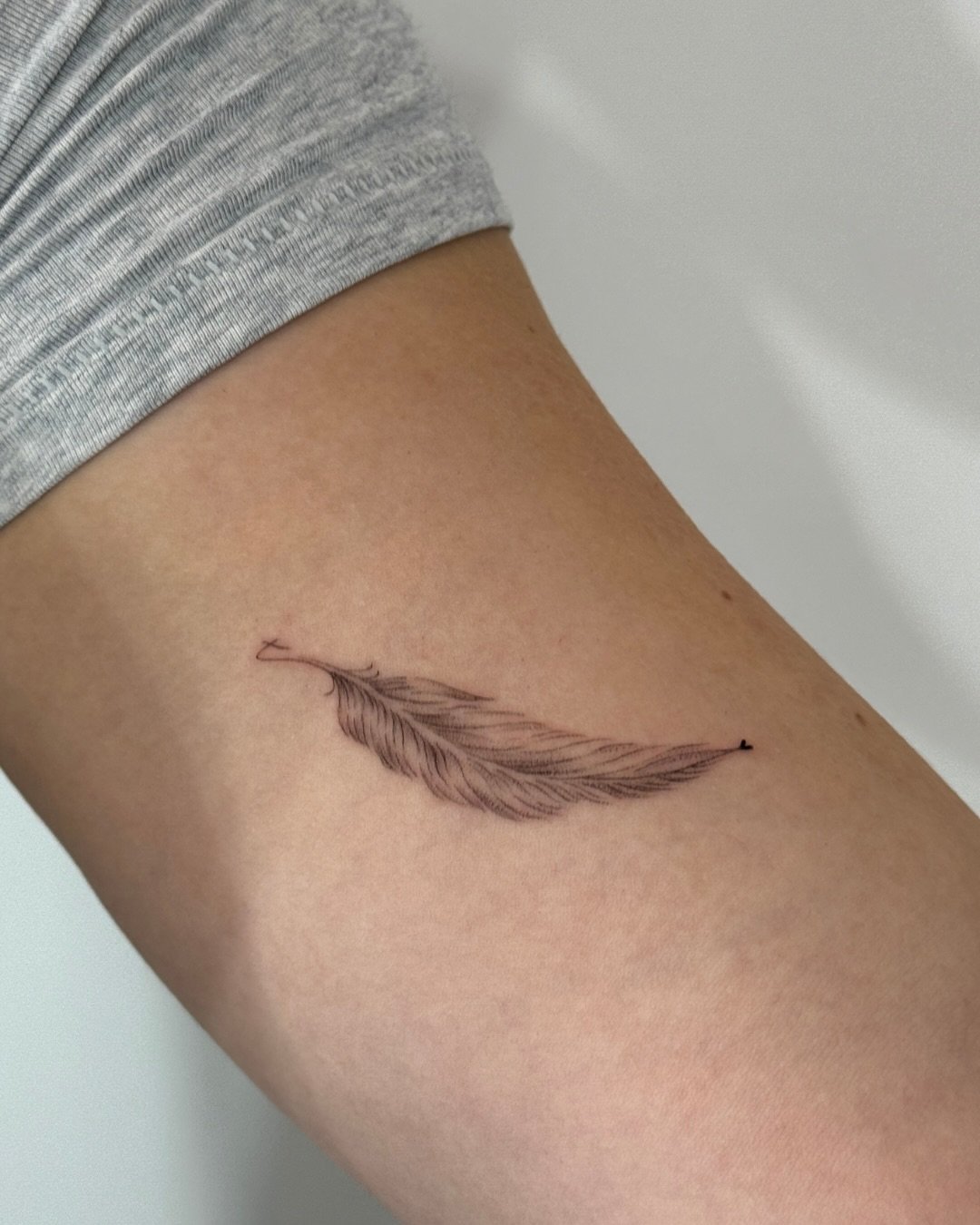 Fineline-Tattoo · Objekt · Unterarm · Sinkply Zürich