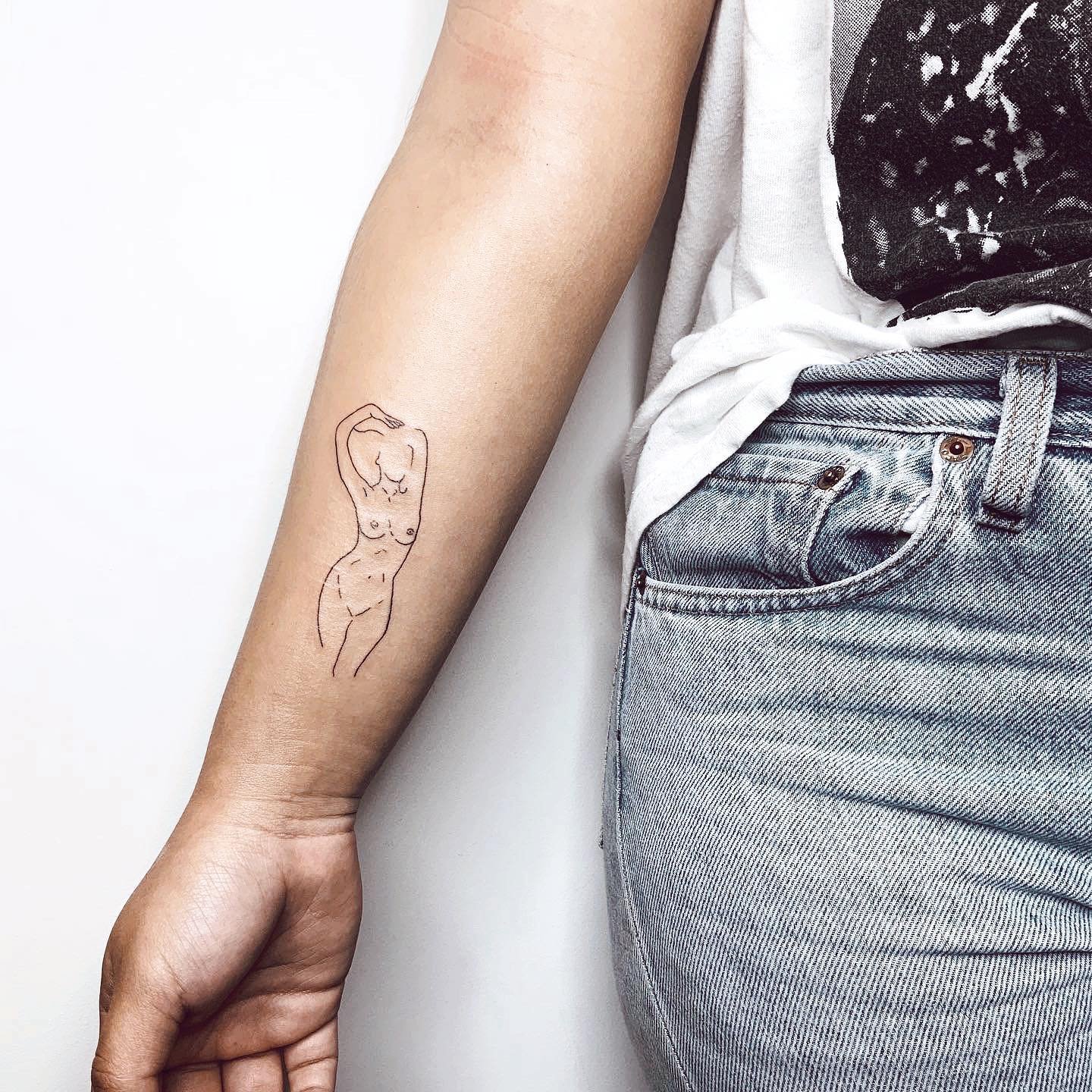 Fineline-Tattoo · Objekt · Unterarm · Sinkply Zürich