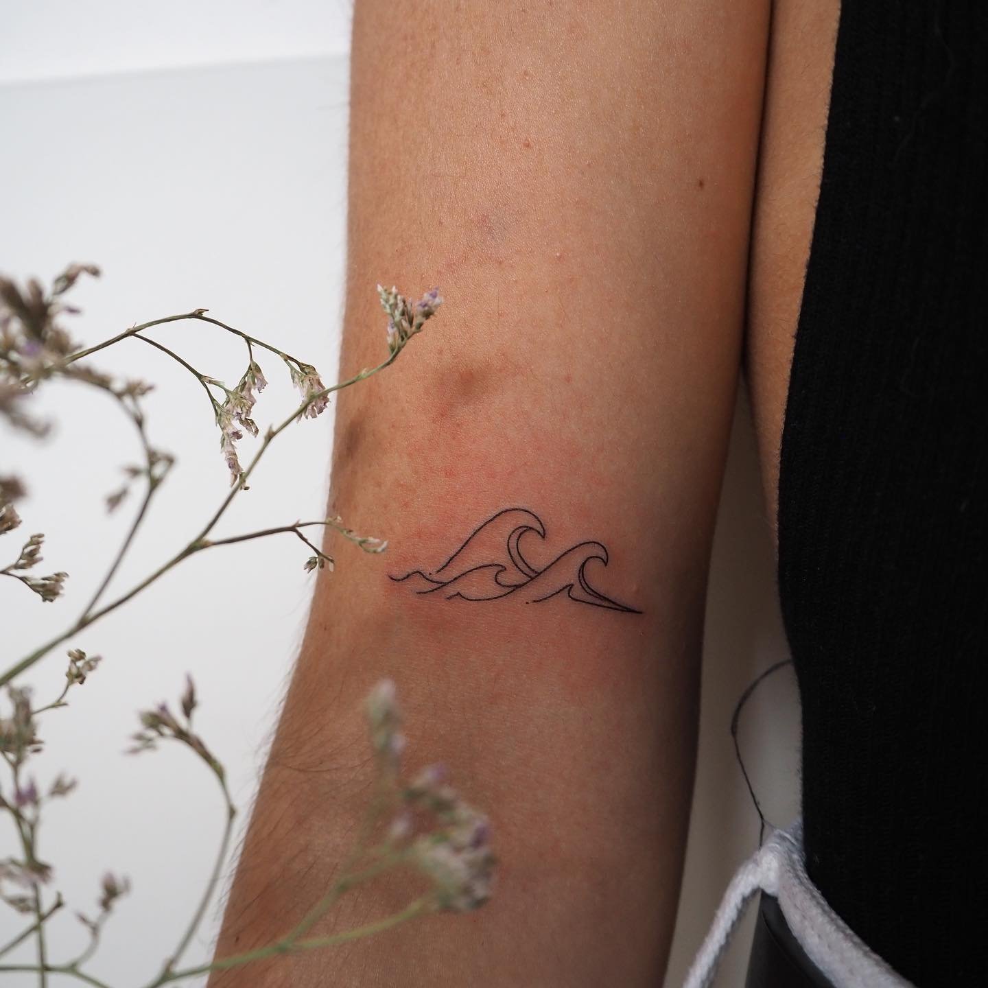 Fineline-Tattoo · Objekt · Unterarm · Sinkply Zürich