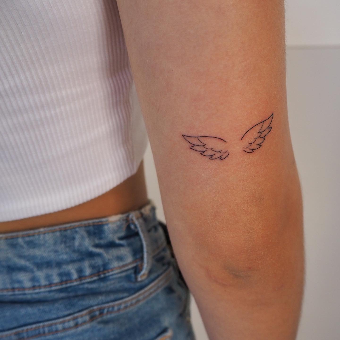 Fineline-Tattoo · Objekt · Unterarm · Sinkply Zürich
