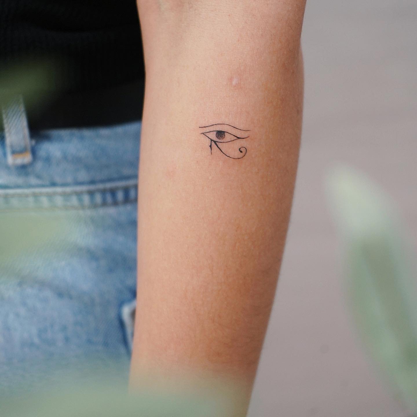 Fineline-Tattoo · Objekt · Unterarm · Sinkply Zürich