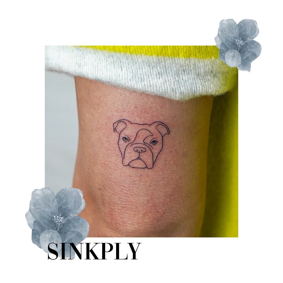 Tatuaje de diseño en pierna, línea fina Sinkply Madrid