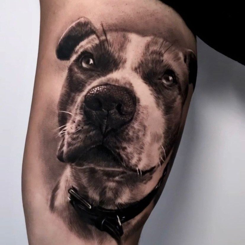 Tatuaje de retrato en antebrazo, línea fina Sinkply Madrid