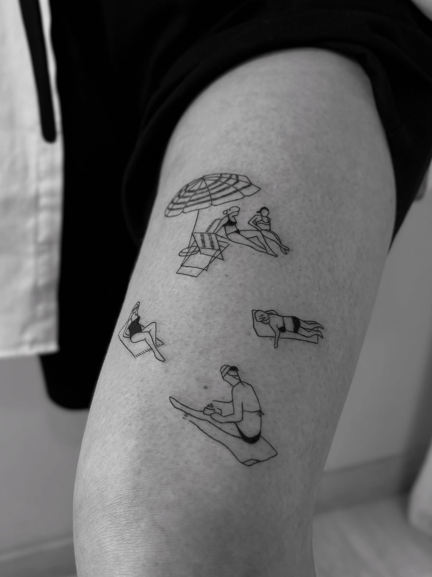 Tatuaje de retrato en muslo, línea fina Sinkply Madrid