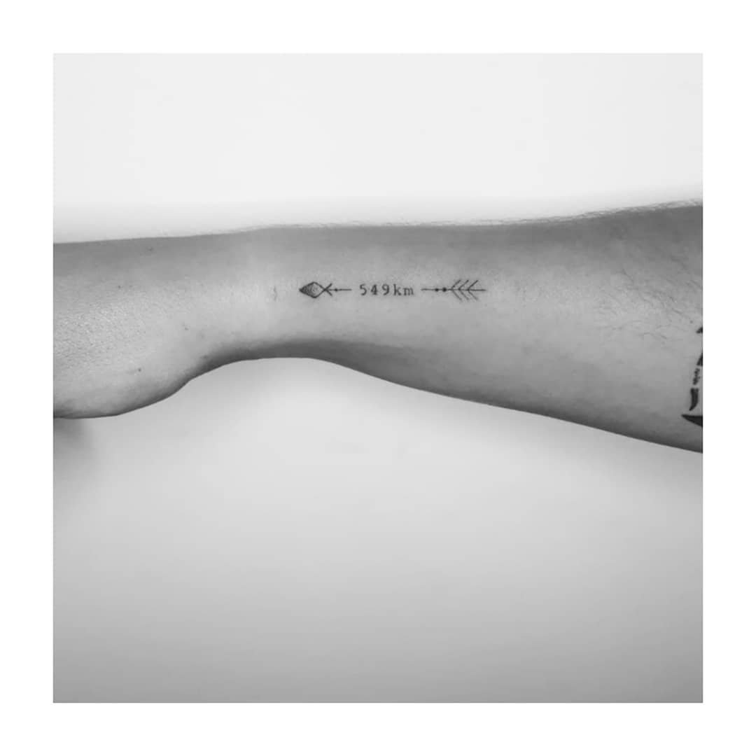 Tatuaje de matching en antebrazo, línea fina Sinkply Madrid