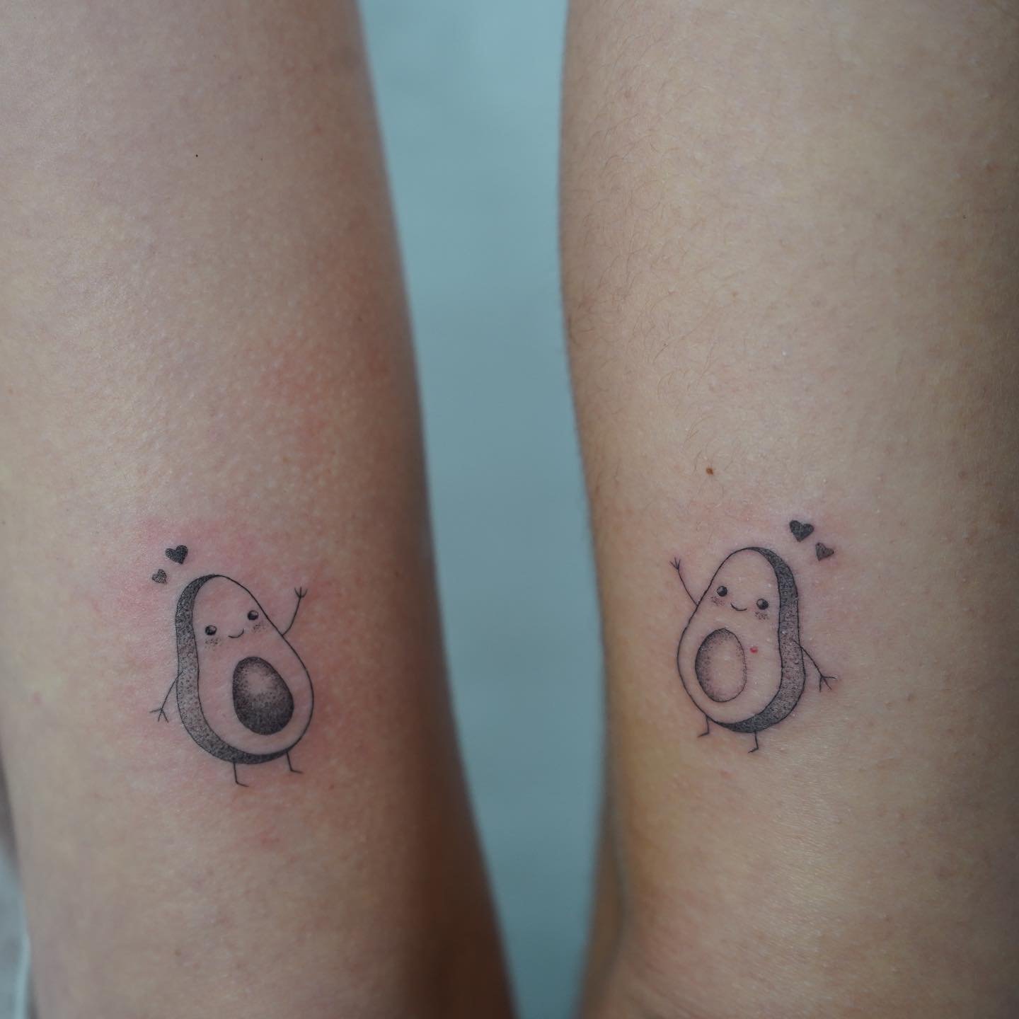 Tatuaje de matching en antebrazo, línea fina Sinkply Madrid