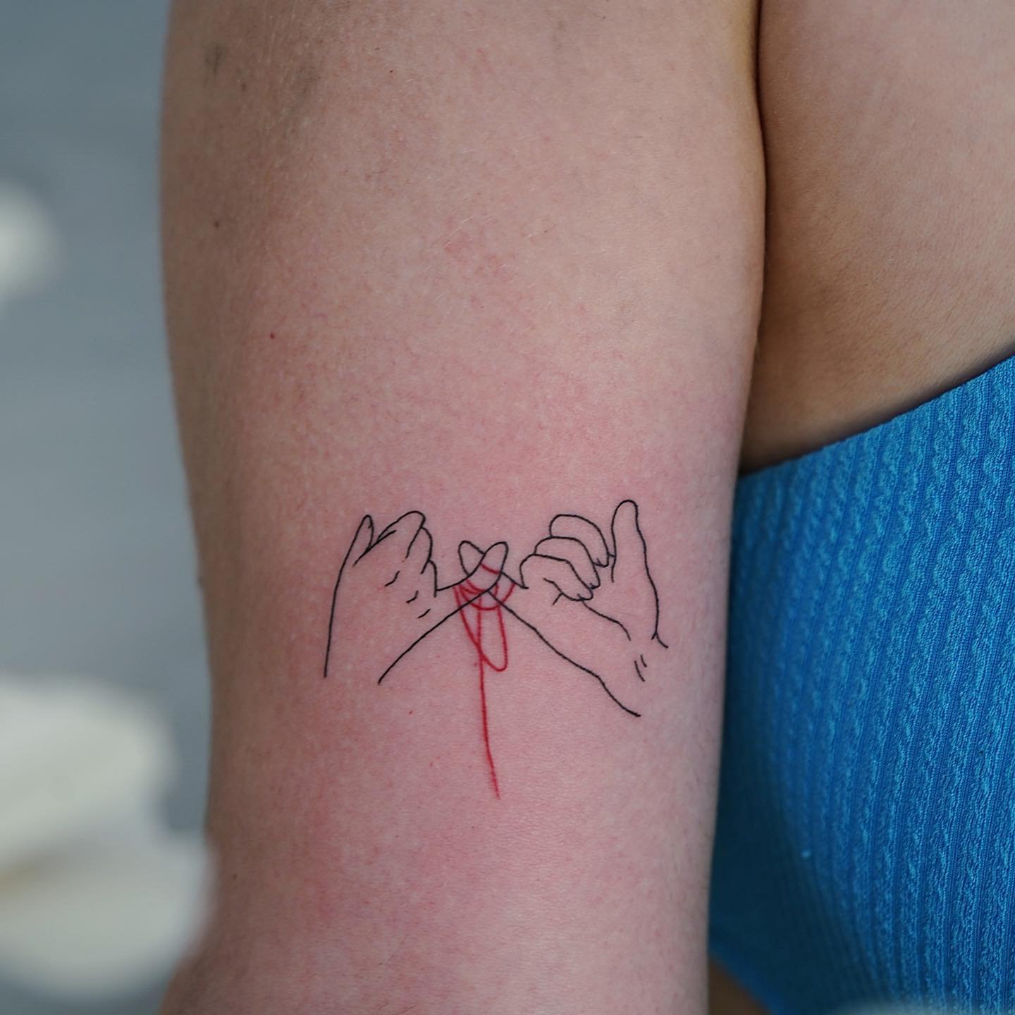 Tatuaje de matching en antebrazo, línea fina Sinkply Madrid