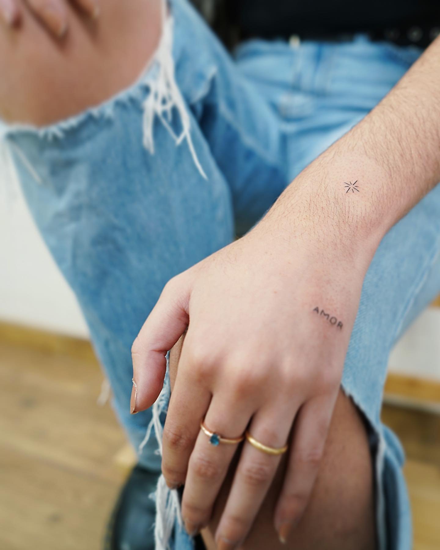 Tatuaje de matching en antebrazo, línea fina Sinkply Madrid