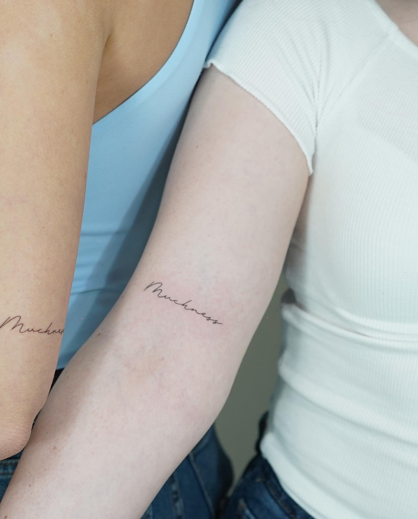 Tatuaje de matching en antebrazo, línea fina Sinkply Madrid