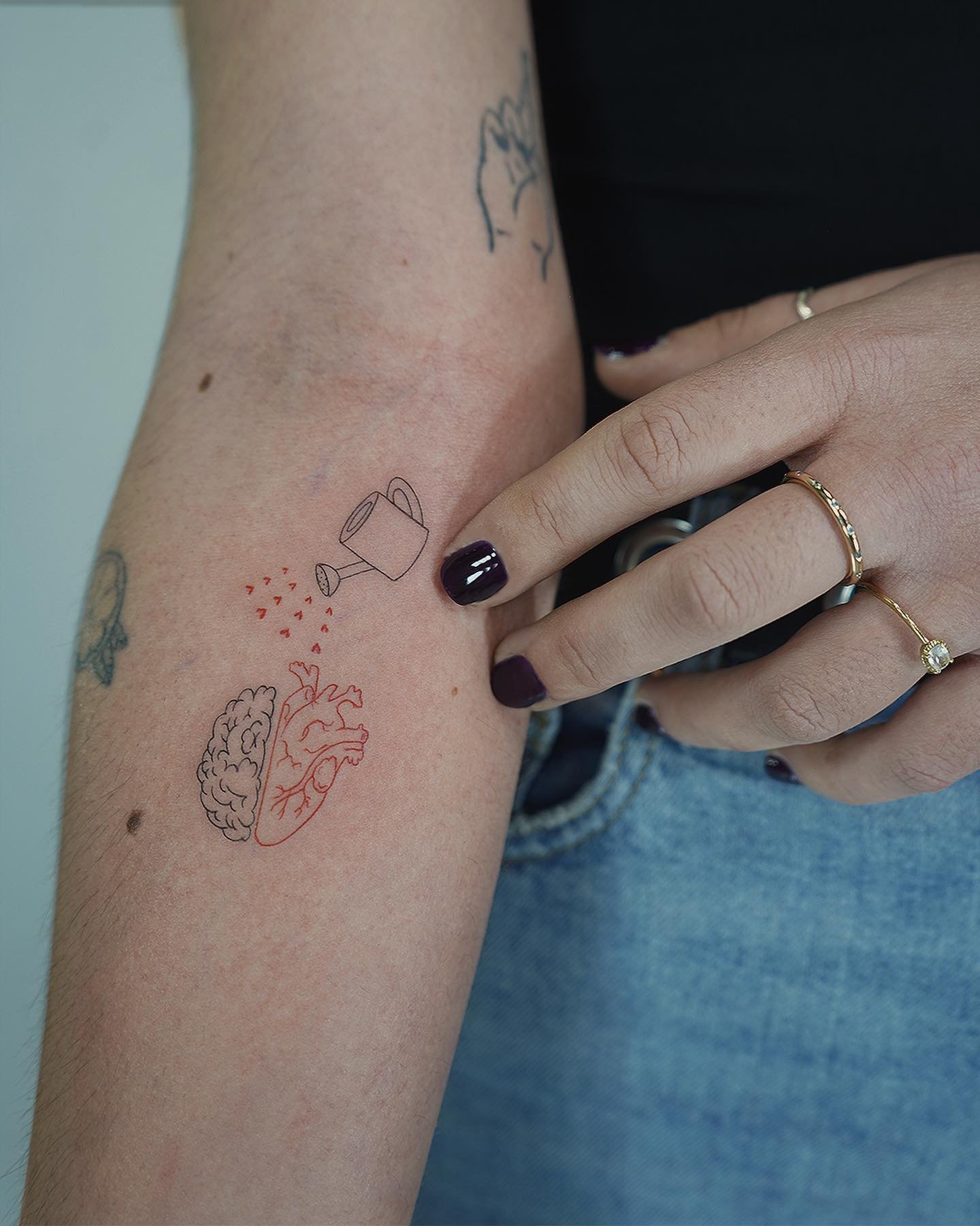 Tatuaje de matching en antebrazo, línea fina Sinkply Madrid