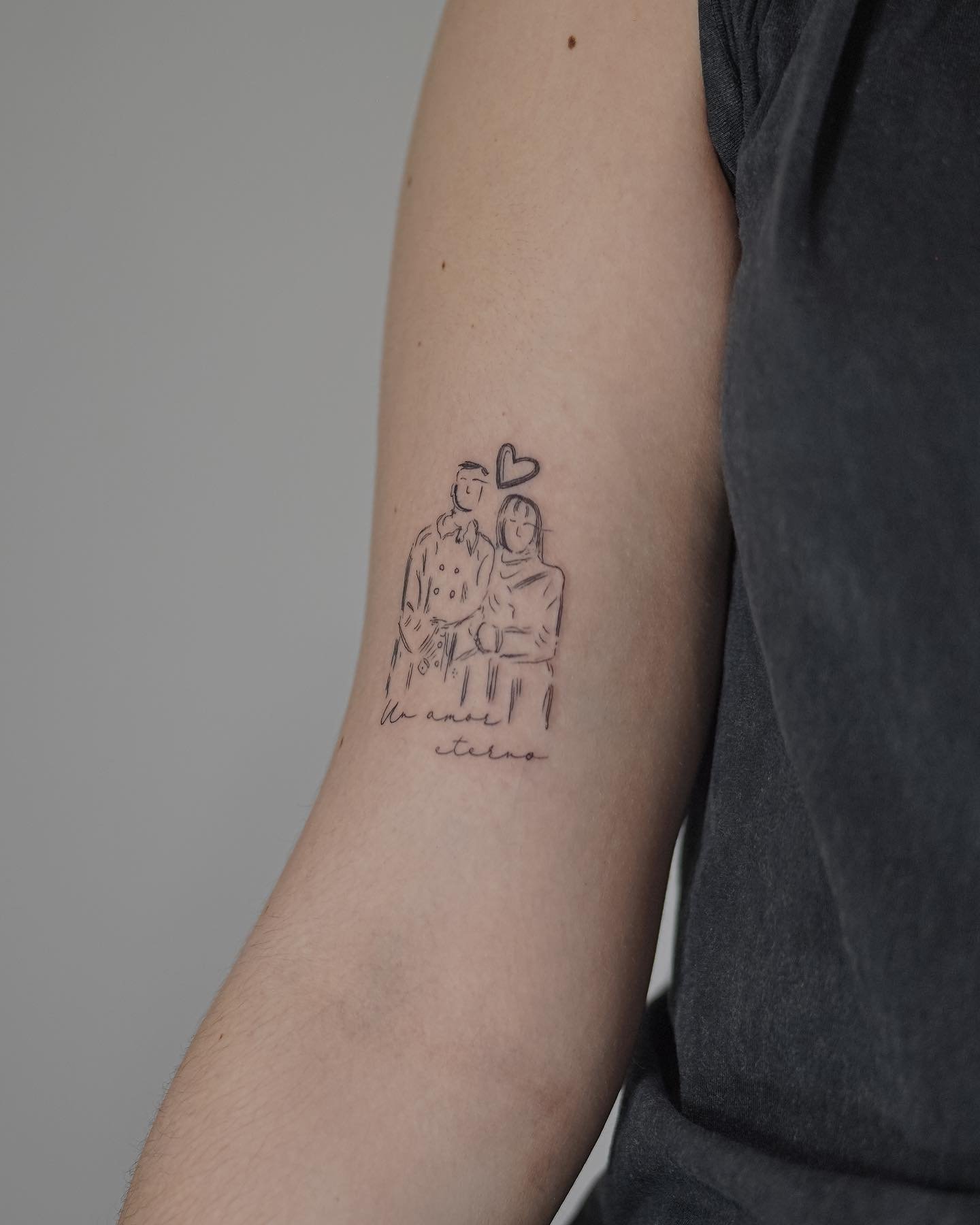Tatuaje de matching en antebrazo, línea fina Sinkply Madrid