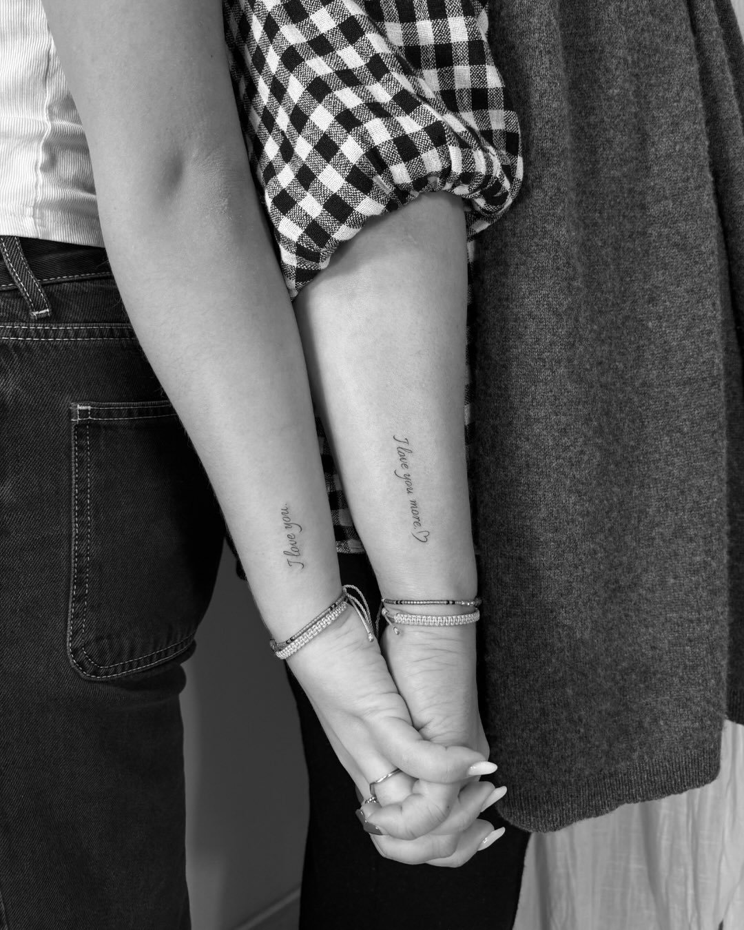 Tatuaje de matching en antebrazo, línea fina Sinkply Madrid