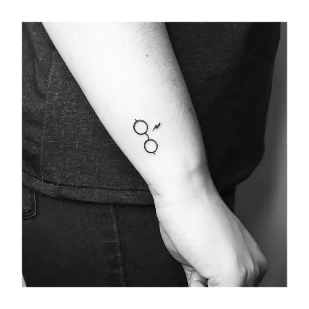 Tatuaje de matching en antebrazo, línea fina Sinkply Madrid