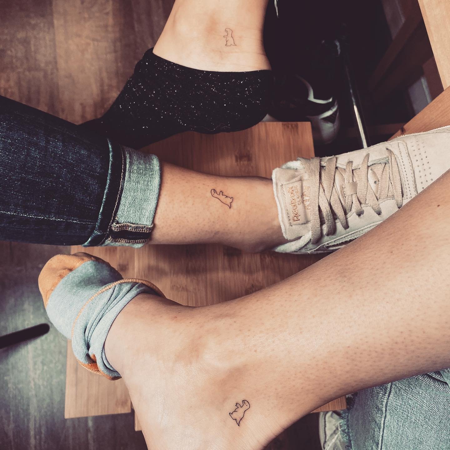 Tatuaje de matching en antebrazo, línea fina Sinkply Madrid