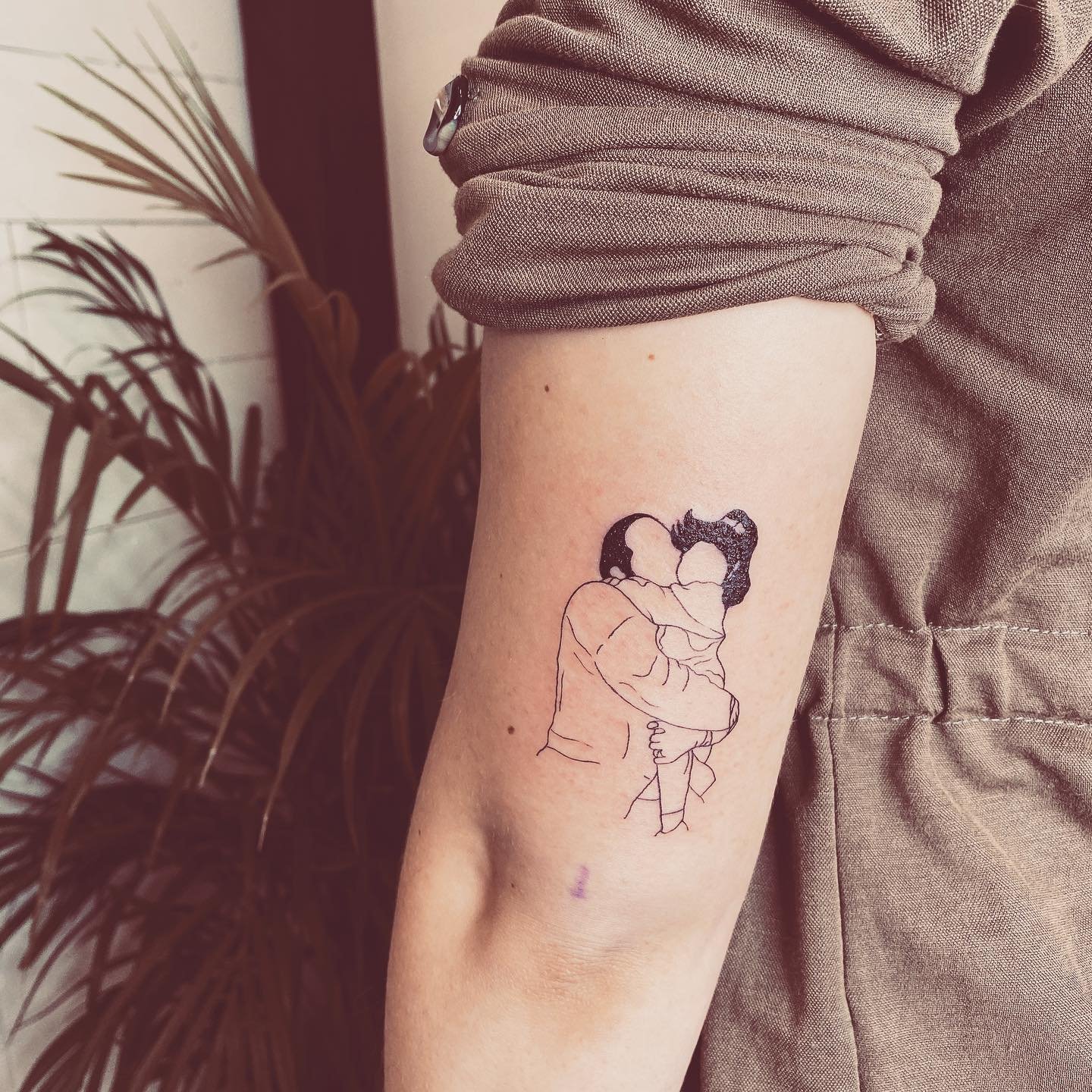 Tatuaje de matching en antebrazo, línea fina Sinkply Madrid