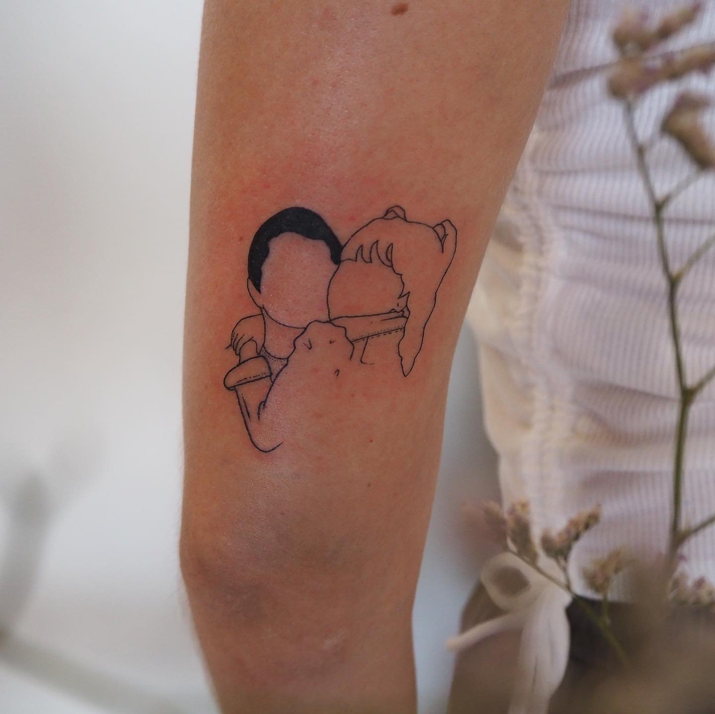 Tatuaje de matching en antebrazo, línea fina Sinkply Madrid