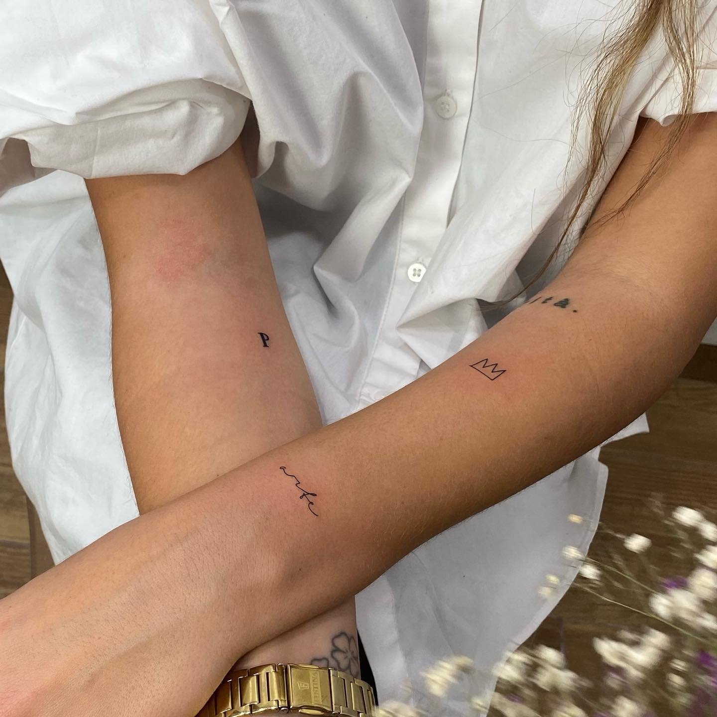 Tatuaje de matching en antebrazo, línea fina Sinkply Madrid