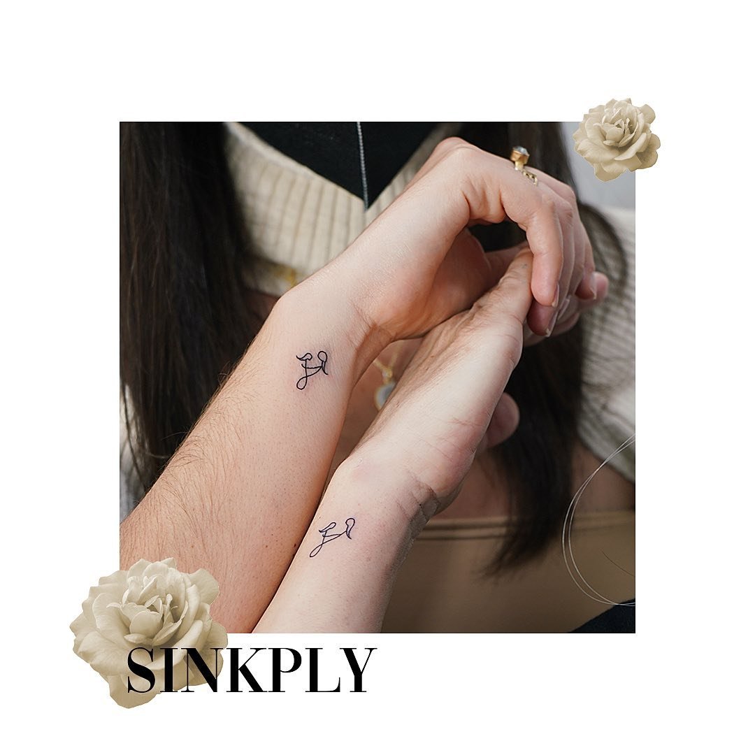 Tatuaje de matching en antebrazo, línea fina Sinkply Madrid