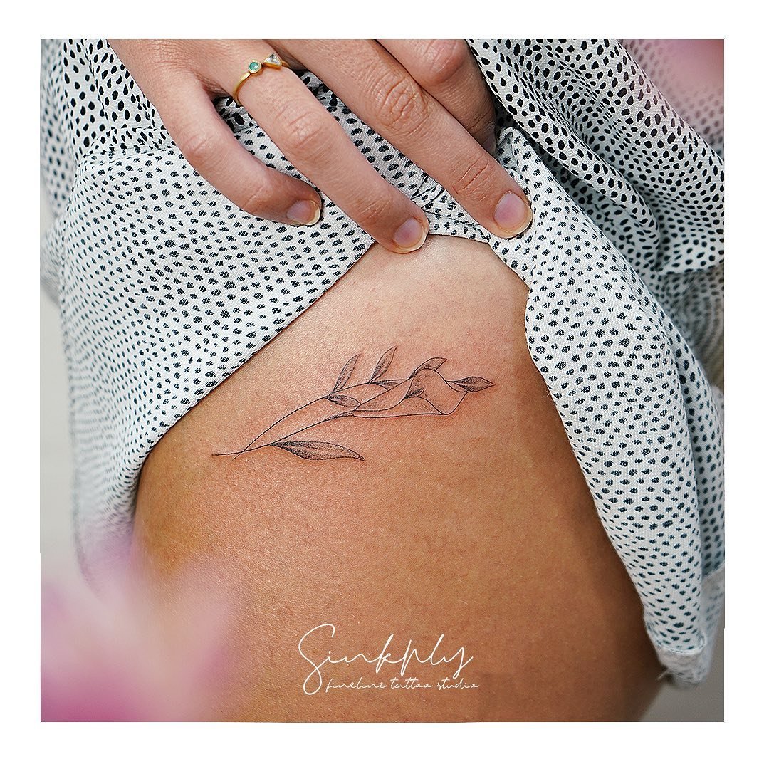 Tatuaje de matching en antebrazo, línea fina Sinkply Madrid