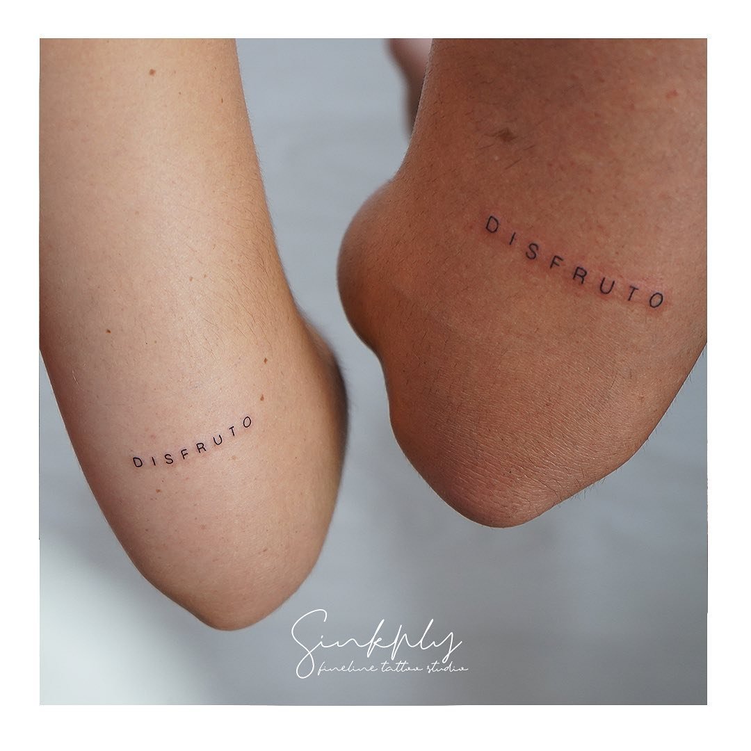 Tatuaje de matching en antebrazo, línea fina Sinkply Madrid