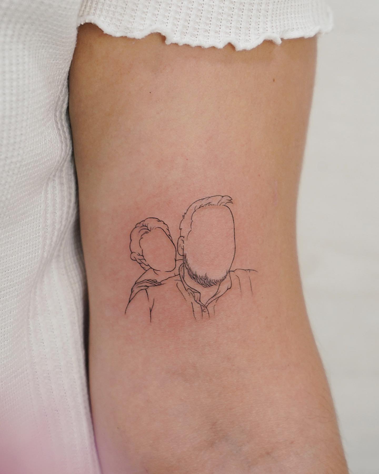 Tatuaje de matching en antebrazo, línea fina Sinkply Madrid