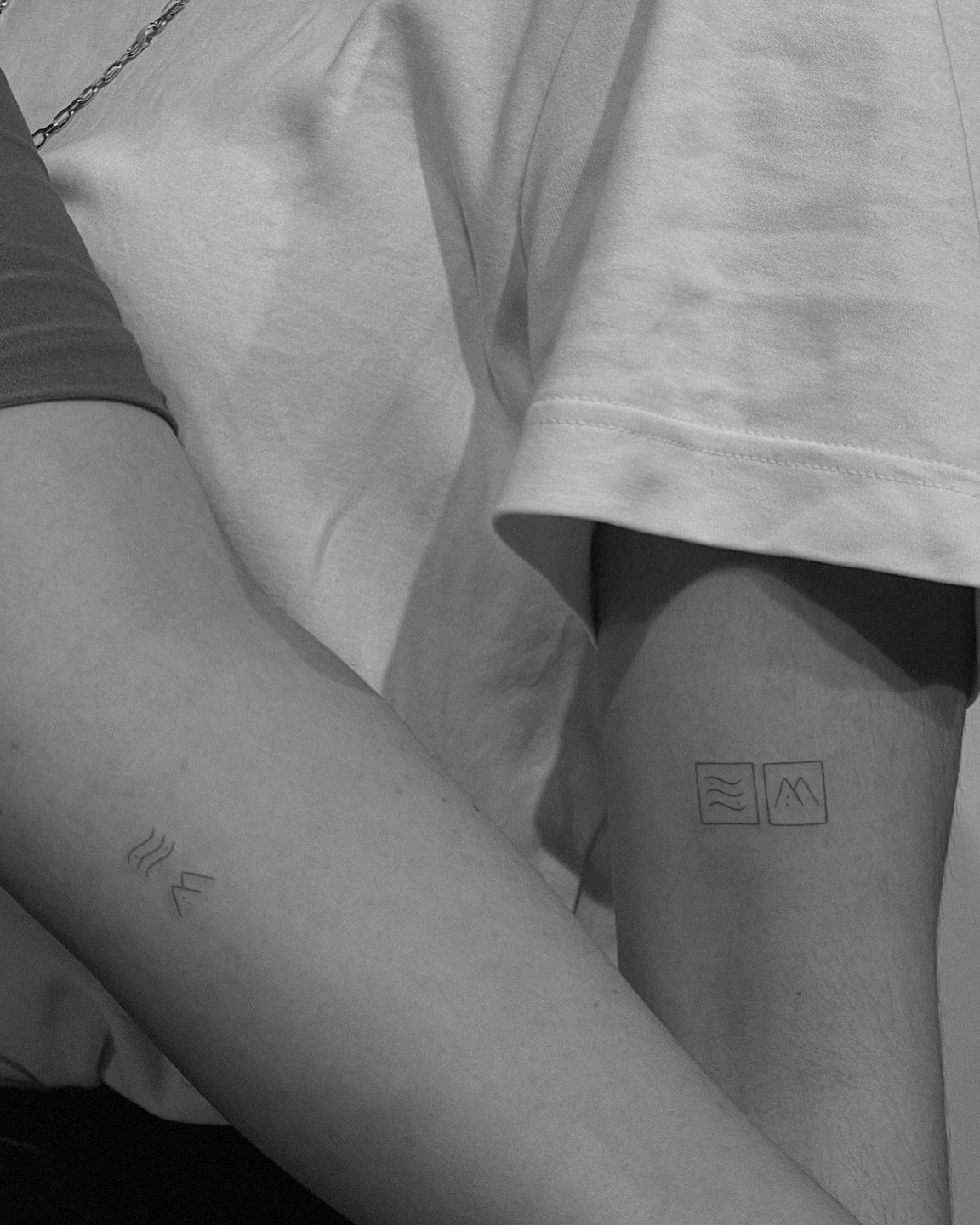 Tatuaje de matching en antebrazo, línea fina Sinkply Madrid