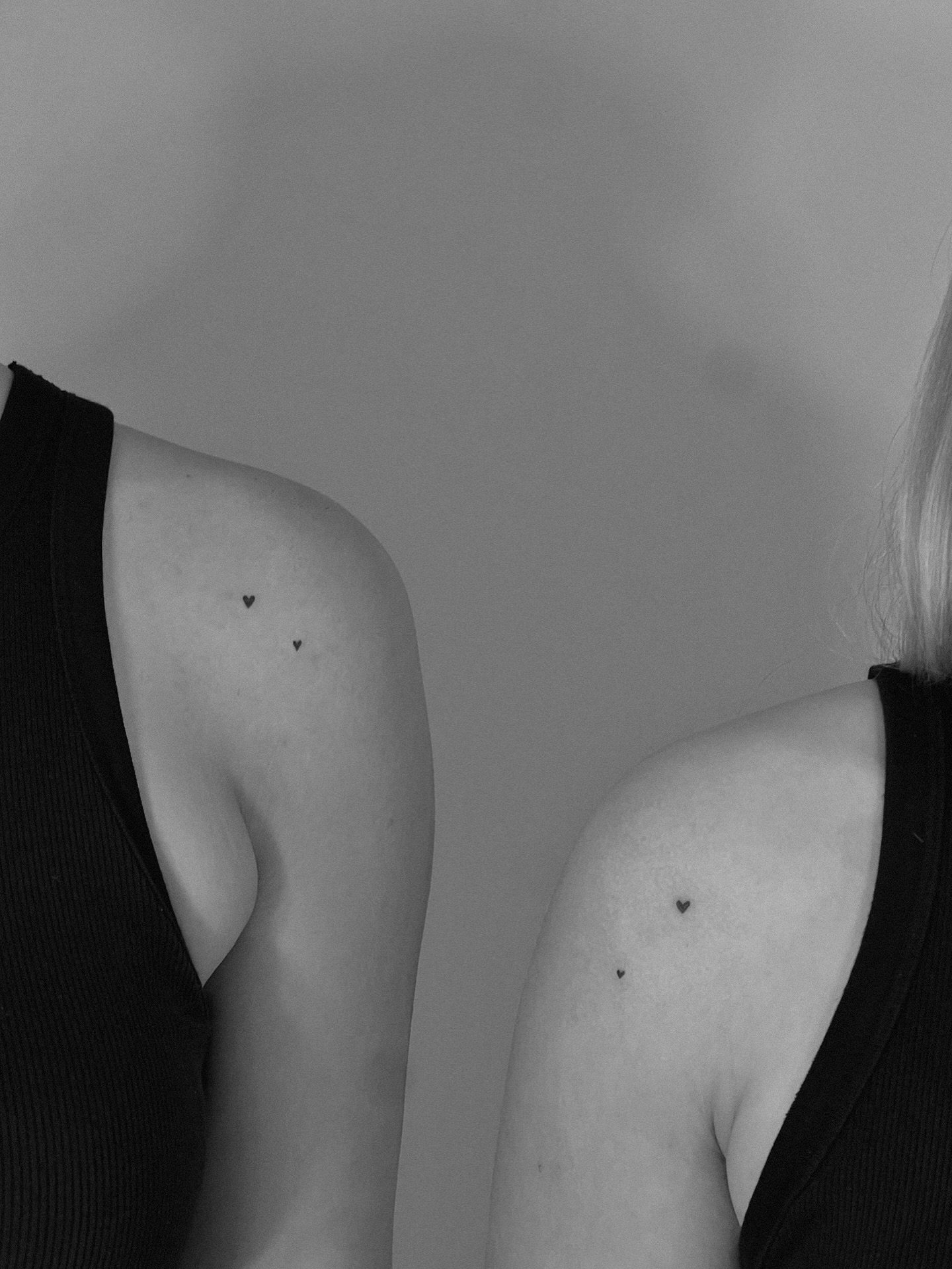 Tatuaje de matching en brazo, línea fina Sinkply Madrid