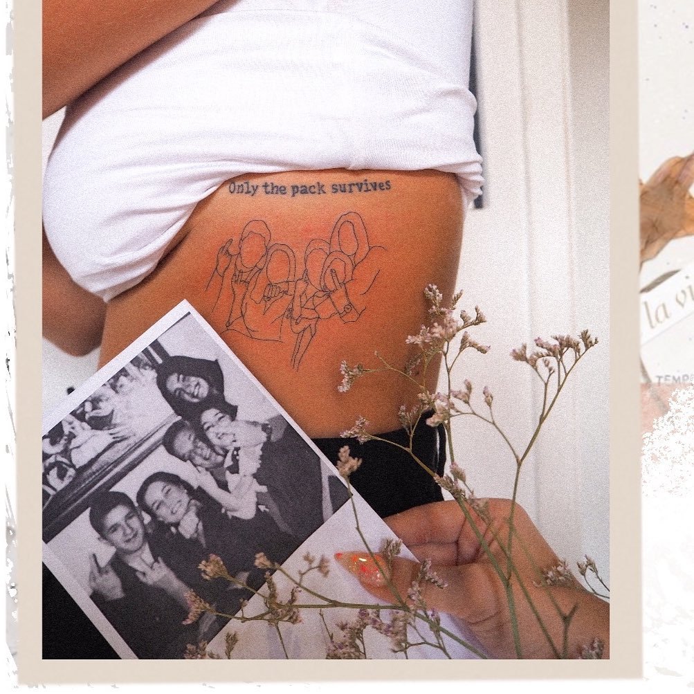 Tatuaje de matching en costilla, línea fina Sinkply Madrid