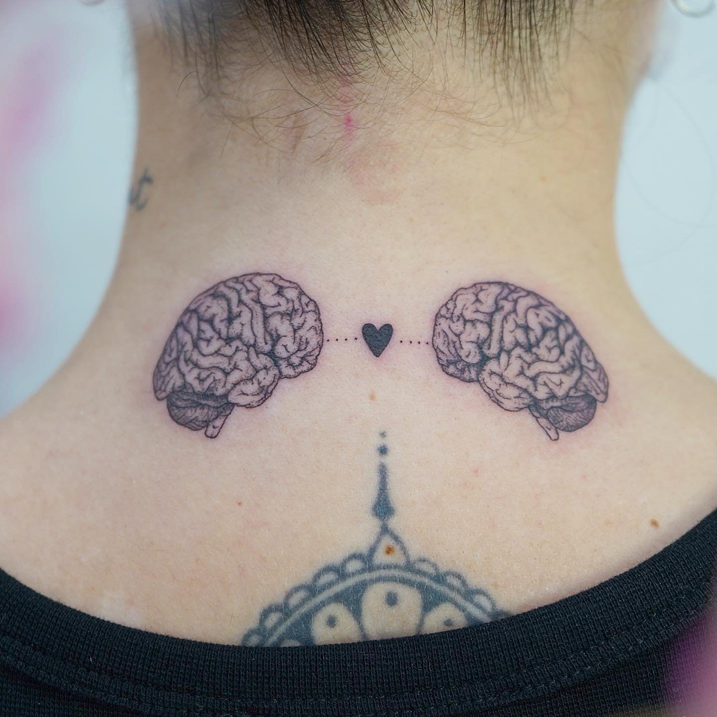 Tatuaje de matching en espalda, línea fina Sinkply Madrid