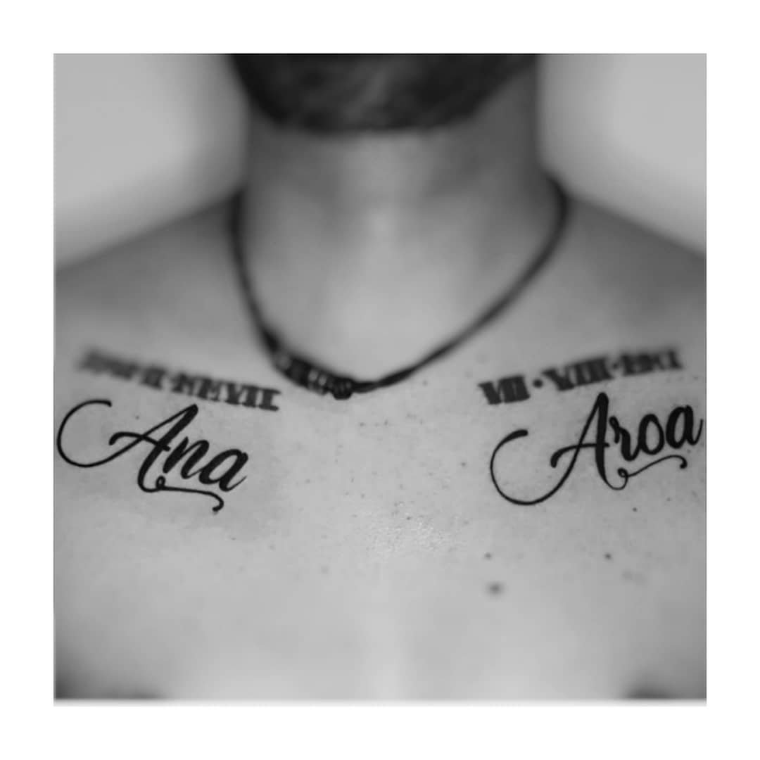 Tatuaje de matching en pecho, línea fina Sinkply Madrid