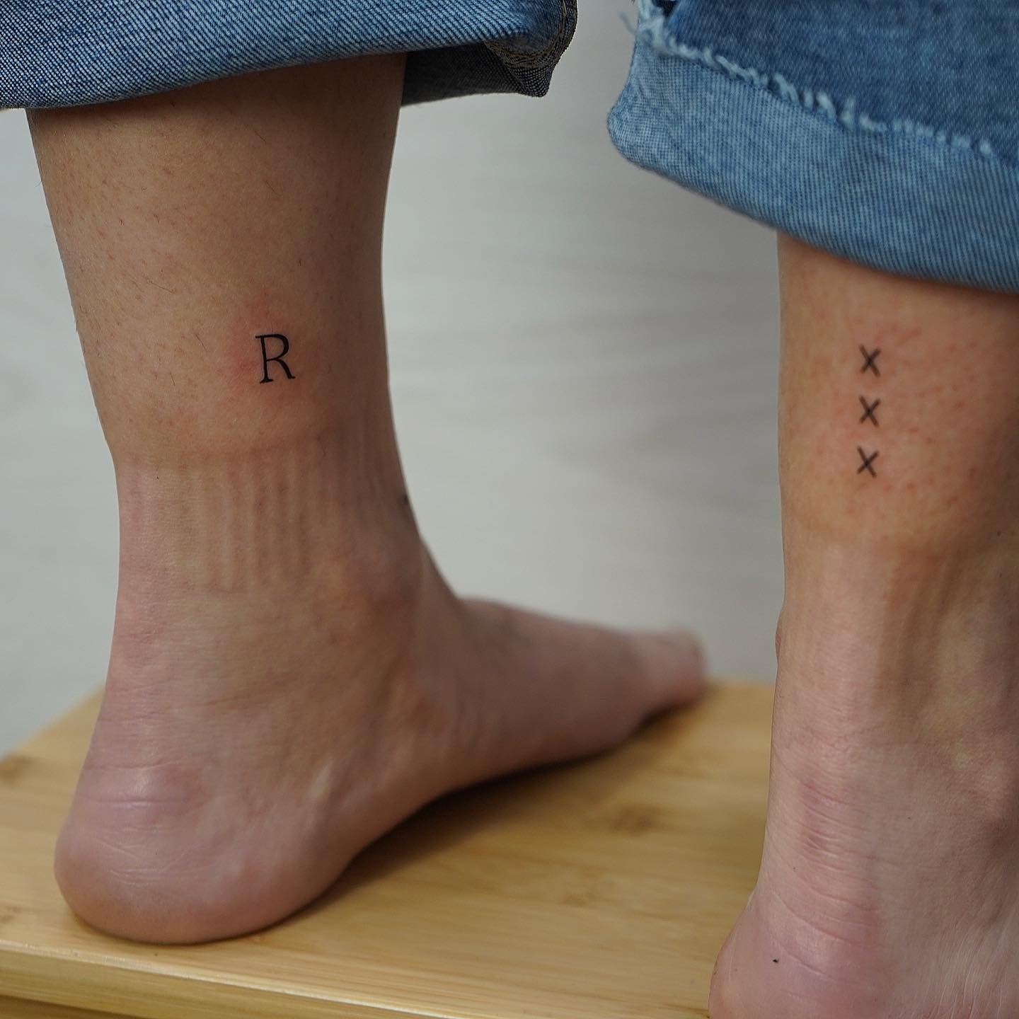 Tatuaje de matching en pie, línea fina Sinkply Madrid