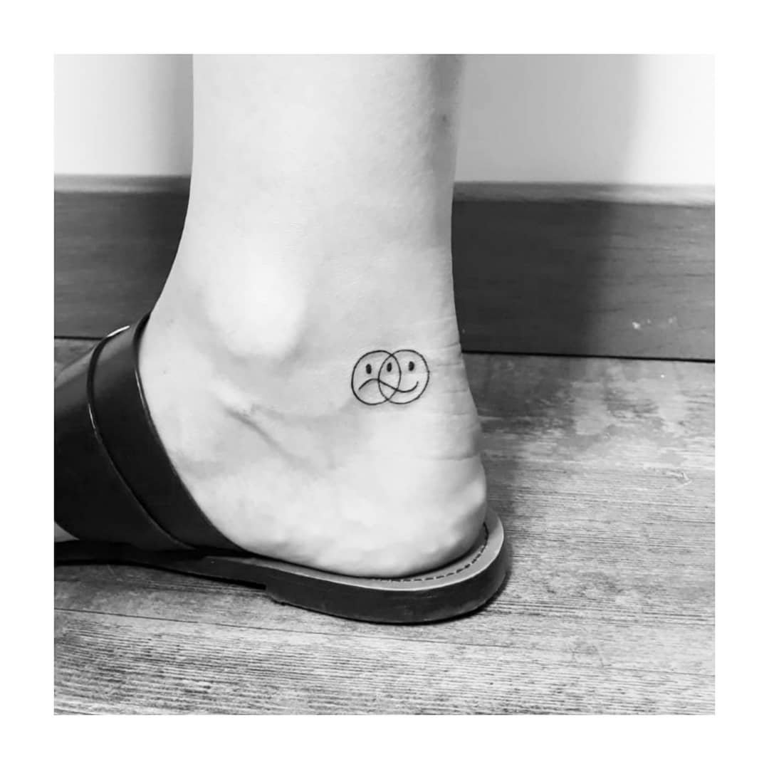 Tatuaje de matching en pie, línea fina Sinkply Madrid