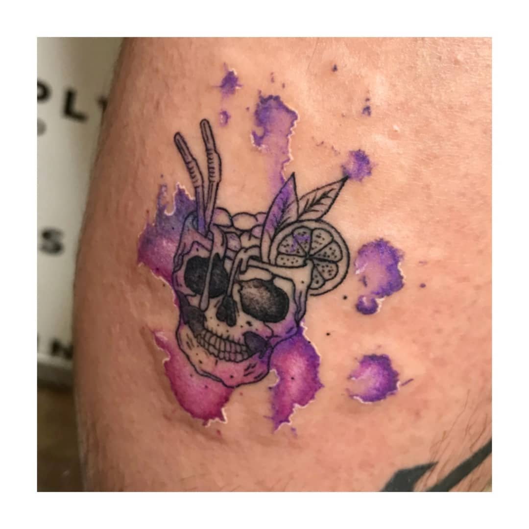 Tatuaje de ornamental en antebrazo, línea fina Sinkply Madrid