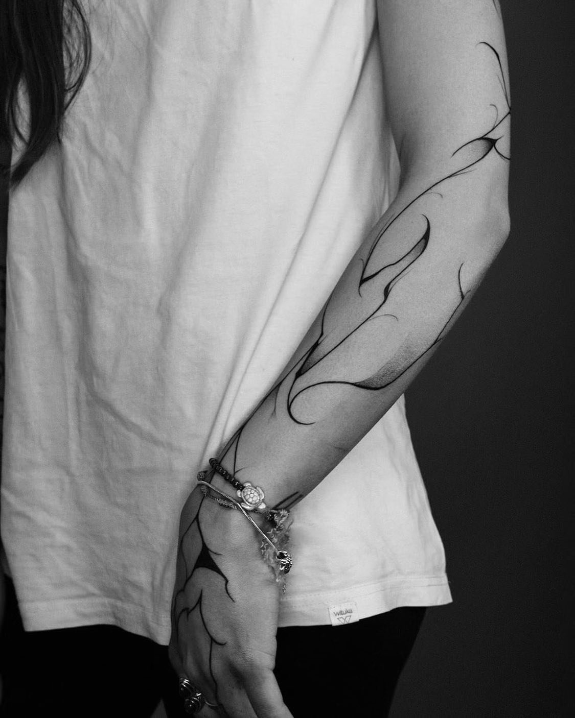 Fineline-Tattoo · Ornamental · Unterarm · Sinkply Zürich