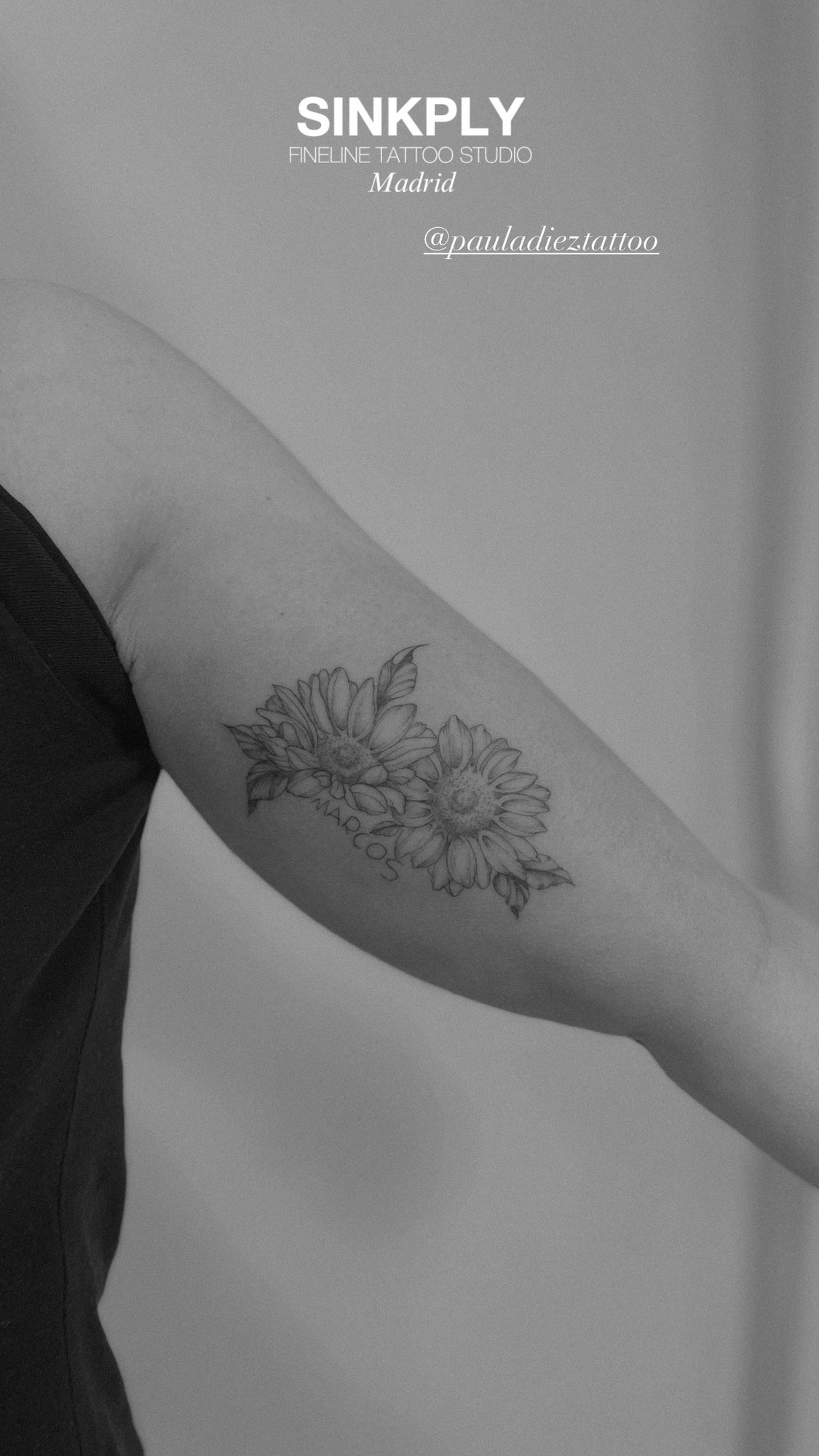 Tatuaje de girasoles con nombre marcos en brazo, línea fina